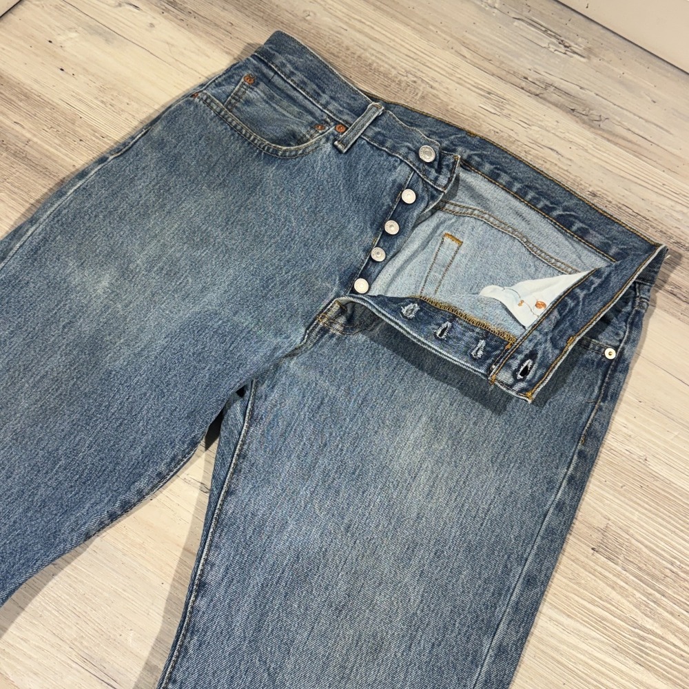 Levi Strauss Co 501 Jeans Mens W32 L30 Blue Denim Button Fly Straight‎ Leg